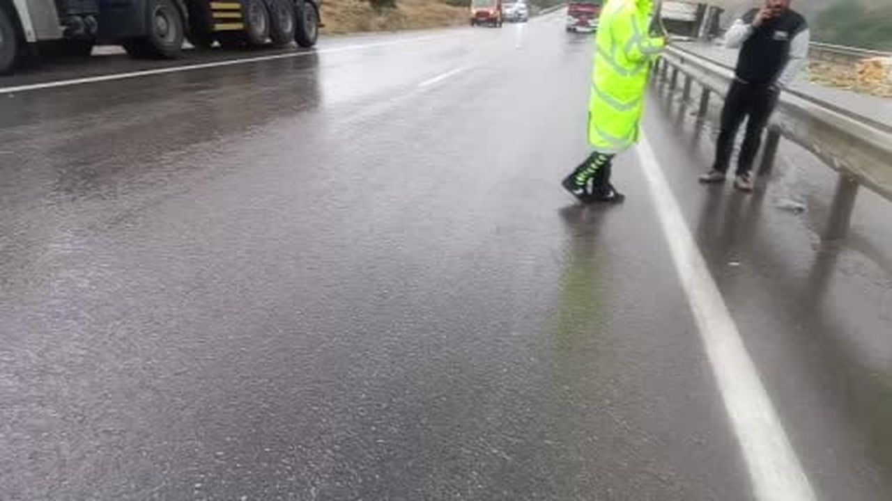 Aşırı yağış kazaları beraberinde getiriyor: Aynı mevkide iki günde ikinci kaza
