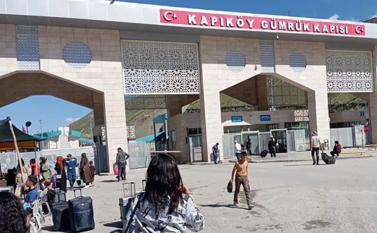 VAN’IN KAPIKÖY SINIR KAPISI GİRİŞ VE ÇIKIŞ NOKTALARINDAKİ YETERSİZLİK, PARK SORUNU, UZUN BEKLEME...