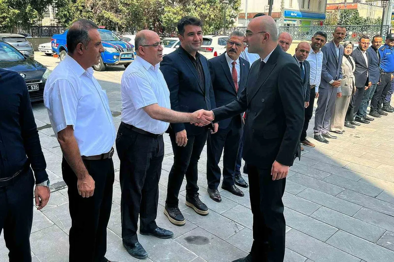 ARABAN KAYMAKAMI CEYLAN İLK ZİYARETİNİ ŞEHİT AİLESİNE YAPTI