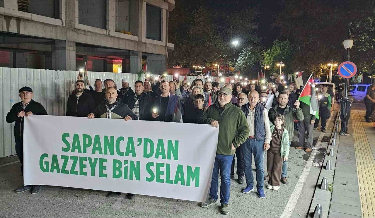SAPANCA İLÇESİNDE "GAZZE İÇİN YÜRÜYORUZ" ETKİNLİĞİ DÜZENLENDİ.