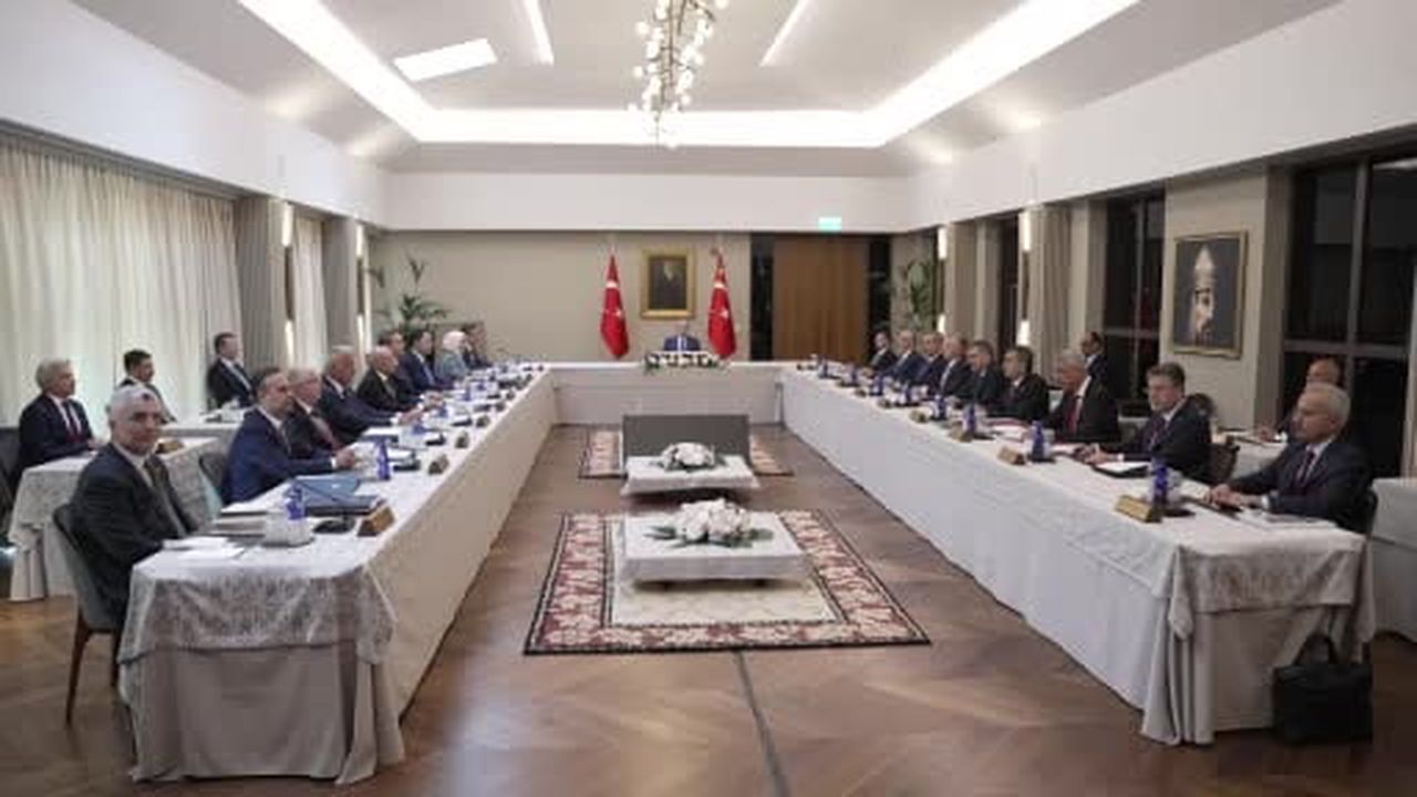Kabine toplantısı Cumhurbaşkanı Erdoğan liderliğinde toplandı