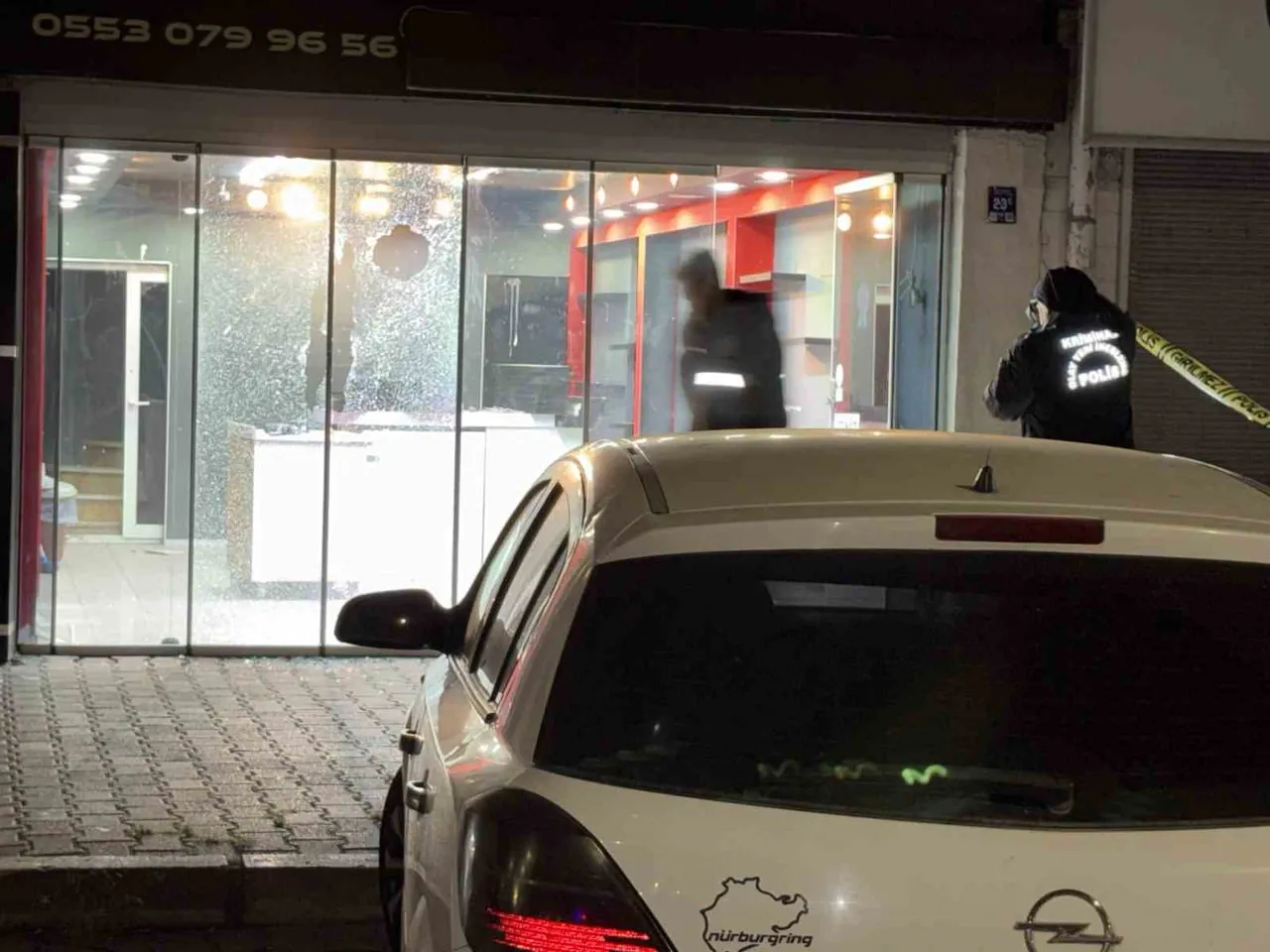 KAYSERİ’NİN KOCASİNAN İLÇESİNDE DÜN KİRANAN ÇİÇEKÇİ DÜKKANI 2 MOTORLA GELEN 4 ŞAHIS TARAFINDAN...