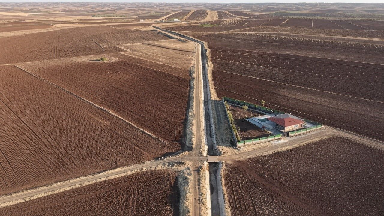 DERİVASYON KANALLARI TEMİZLENİYOR