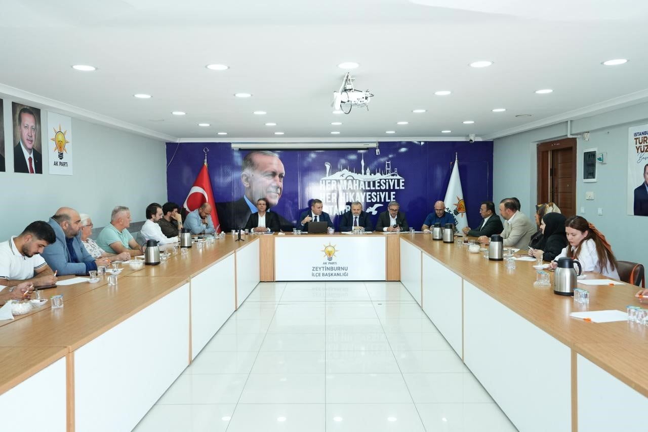 AK PARTİ İSTANBUL TANITIM VE MEDYA BAŞKANLIĞI, İSTANBUL’UN 39 İLÇESİNDE MAHALLE BAZLI İLETİŞİM...