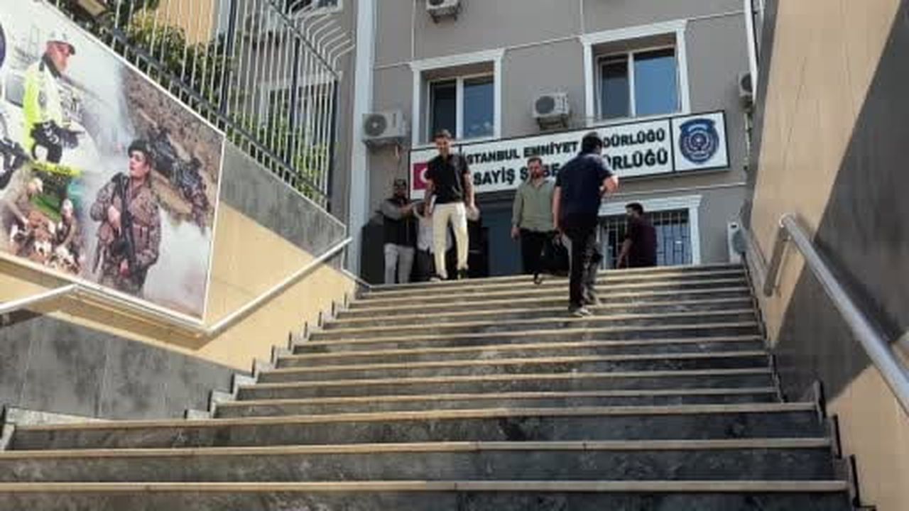 Gaziosmanpaşa’da eski sevgilisini silahla vurarak öldüren ve gözaltına alınan zanlı adliyeye sevk...