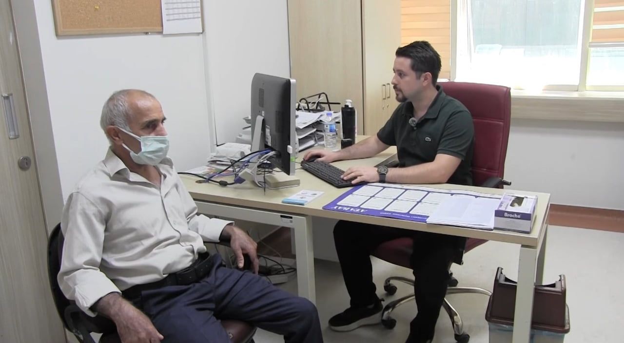SİİRT’TE KARIN AĞRISI VE DIŞKILAMA DEĞİŞİKLİĞİ ŞİKAYETLERİ İLE HASTANEYE BAŞVURAN HASTAYA YAPILAN...