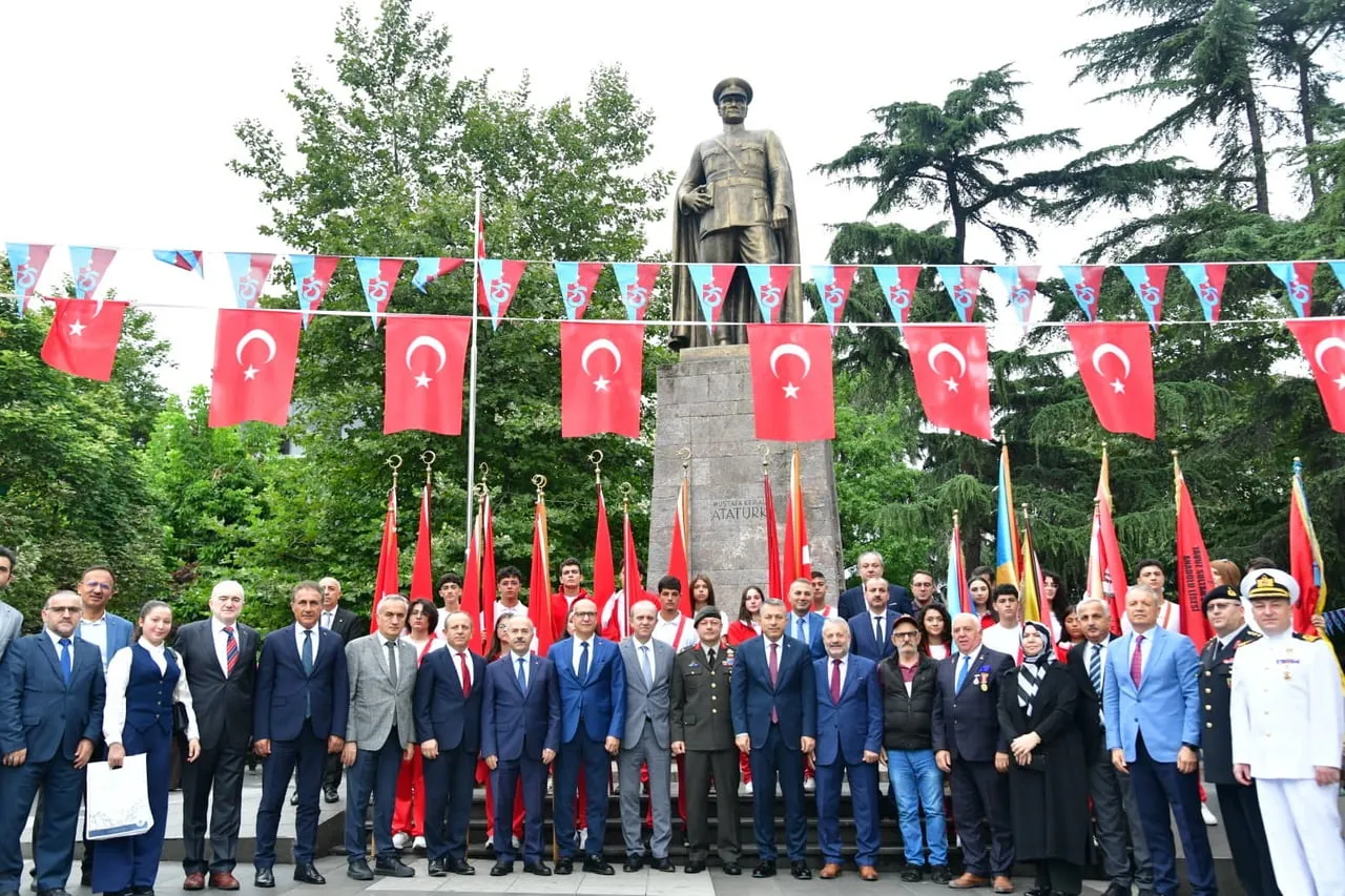 TÖRENE TRABZON VALİSİ TAHİR ŞAHİN, BÜYÜKŞEHİR BELEDİYE BAŞKAN VEKİLİ FARUK KANCA, KENT PROTOKOLÜ...