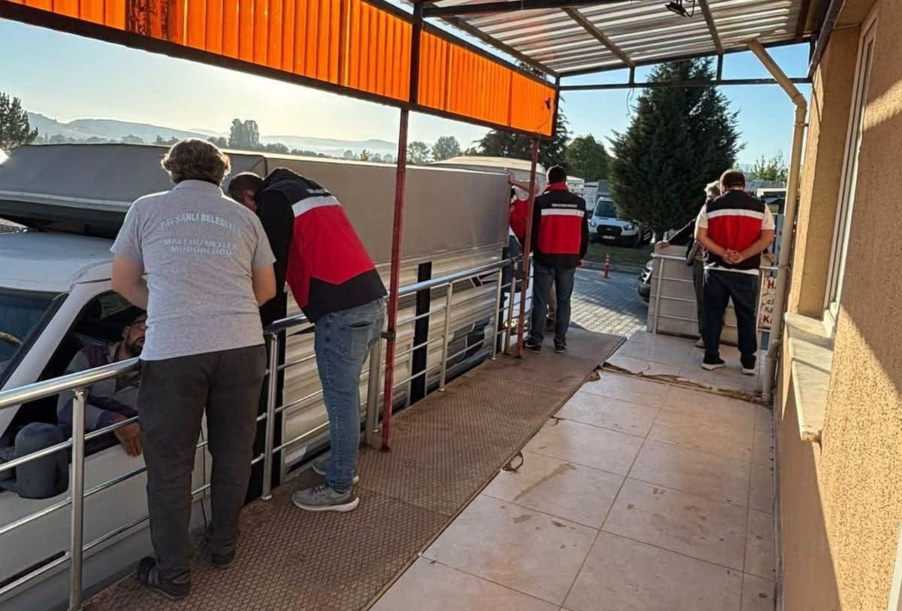 TAVŞANLI HAYVAN PAZARINDA SIKI DENETİM