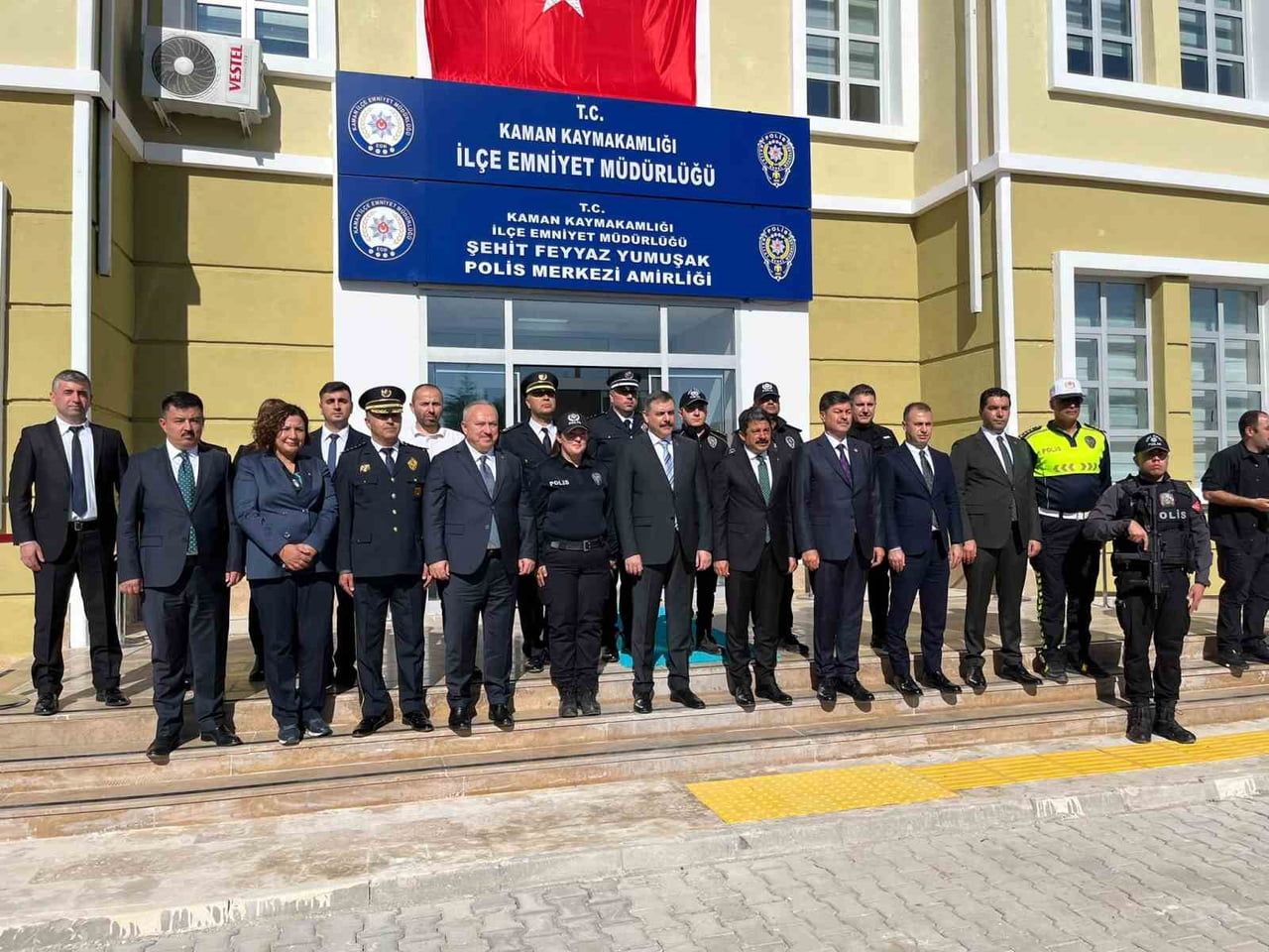 İÇİŞLERİ BAKANI MUSTAFA ÇİFTÇİ, KAMAN CEVİZ, KÜLTÜR VE SANAT FESTİVALİ'NİN AÇILIŞININ ARDINDAN...