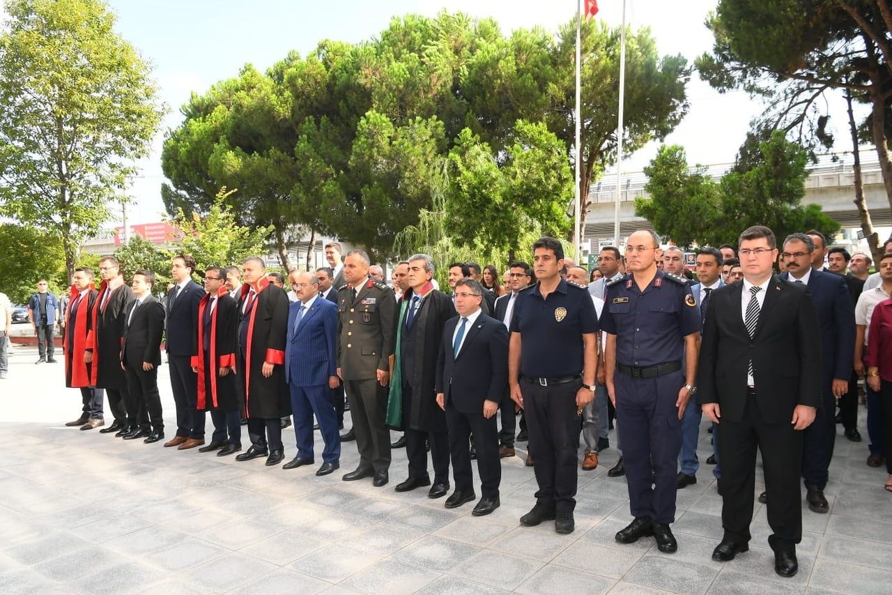 BALIKESİR ADLİYESİNDE 2026-2027 ADLİ YILI'NIN BAŞLAMASI DOLAYISIYLA TÖREN DÜZENLENDİ.