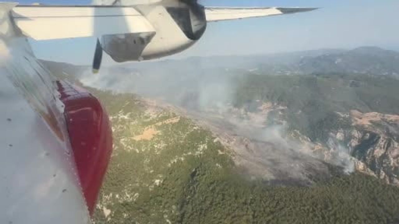 Kaş’taki orman yangınına müdahale sürüyor