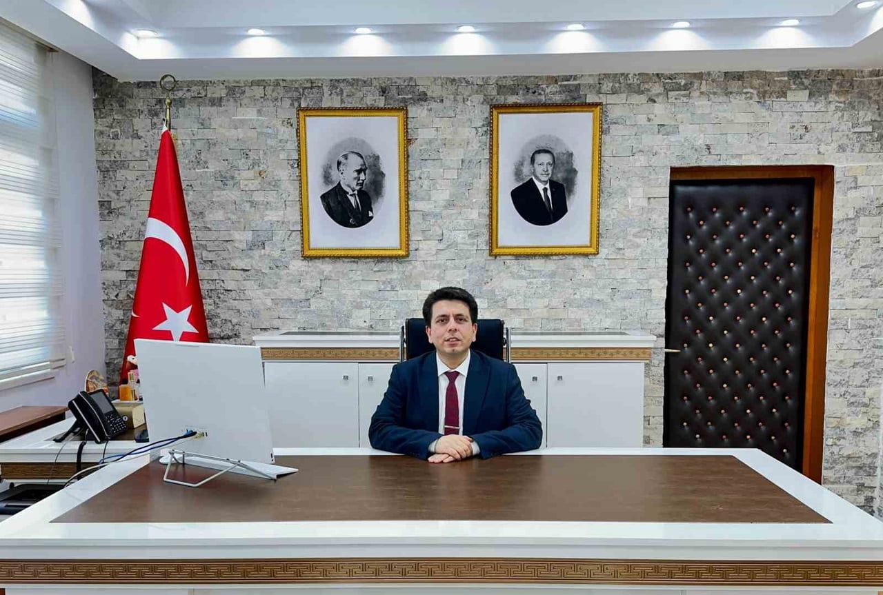 CUMHURBAŞKANLIĞI ATAMA KARARI İLE ÇİLİMLİ KAYMAKAMLIĞI GÖREVİNE ATANAN AHMET ALİ ALTINTAŞ, 20...