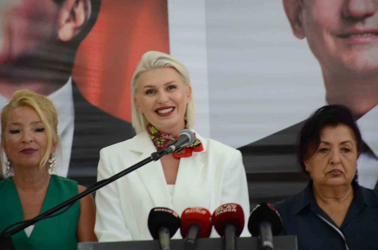 BİLECİK BELEDİYE BAŞKANI MELEK MIZRAK SUBAŞI, CUMHURİYET HALK PARTİSİ'NDEN (CHP) İSTİFA EDEREK...
