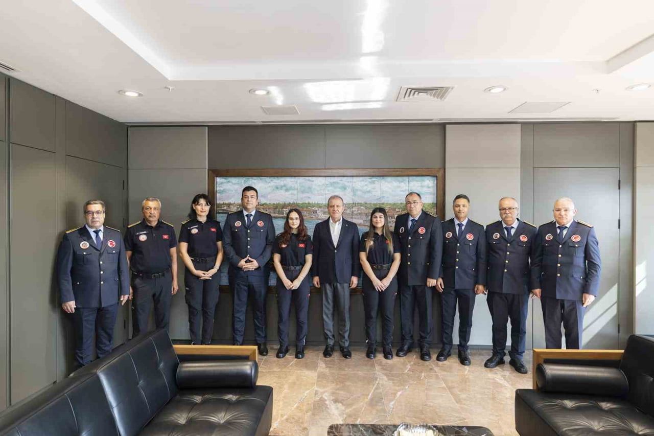 MERSİN BÜYÜKŞEHİR BELEDİYESİ İTFAİYE DAİRESİ BAŞKANI FUAT TUĞLUOĞLU, ŞUBE MÜDÜRLERİ VE İTFAİYE...