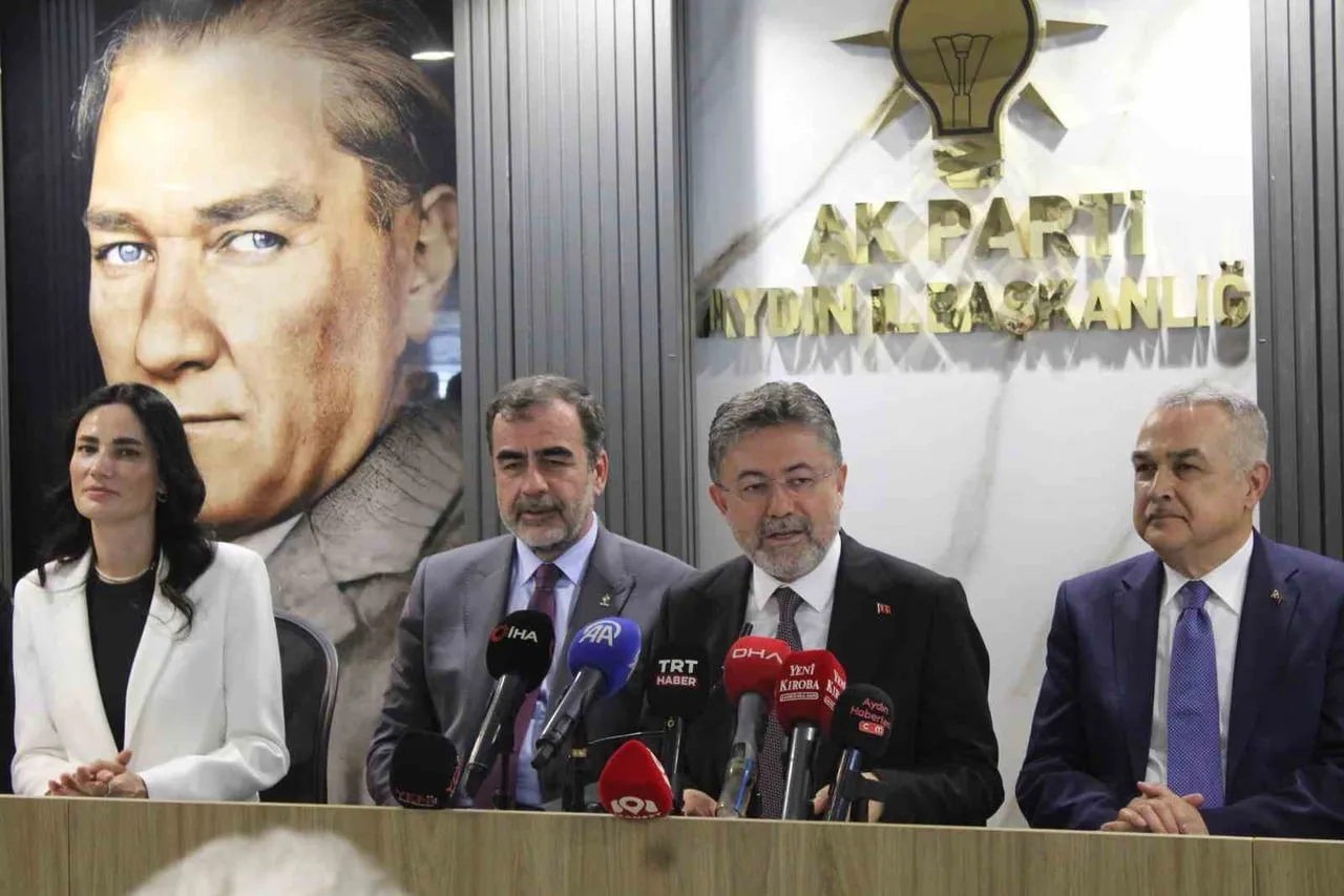 AYDIN’IN TARIM VE ORMAN POTANSİYELİNİN ÇOK YÜKSEK OLDUĞUNU BELİRTEN TARIM VE ORMAN BAKANI İBRAHİM...