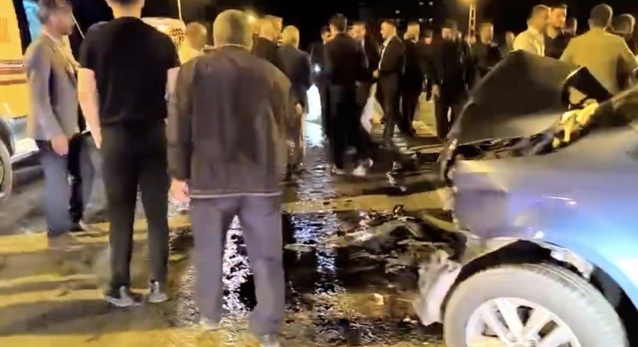HAKKARİ’NİN YÜKSEKOVA İLÇESİNDE İKİ TİCARİ ARACIN ÇARPIŞMASI SONUCU MEYDANA GELEN TRAFİK KAZASINDA...