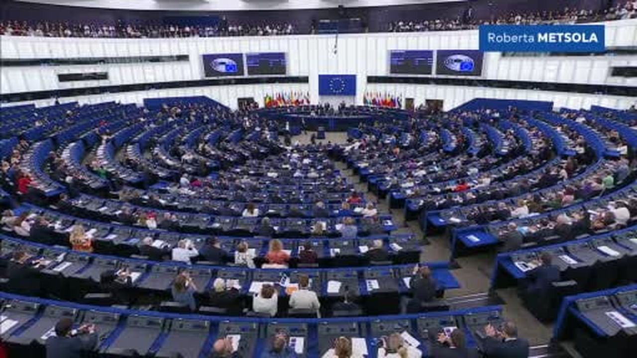 Avrupa Birliği (AB) Komisyonu Başkanı Ursula von der Leyen, Avrupa Parlamentosu'nda yaptığı...