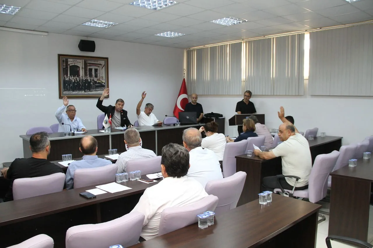 KULA BELEDİYE MECLİSİ'NİN EYLÜL AYI TOPLANTISINDA, DAHA ÖNCEKİ TOPLANTIDA REDDEDİLEN ÇOK AMAÇLI...