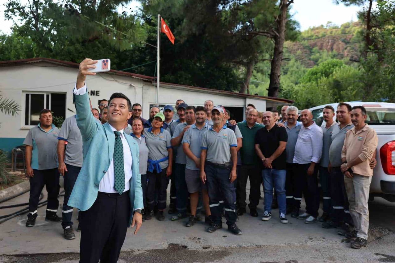MARMARİS BELEDİYE BAŞKANI ACAR ÜNLÜ, YAZ SEZONU BOYUNCA YOĞUN MESAİ YAPAN TEMİZLİK İŞLERİ...