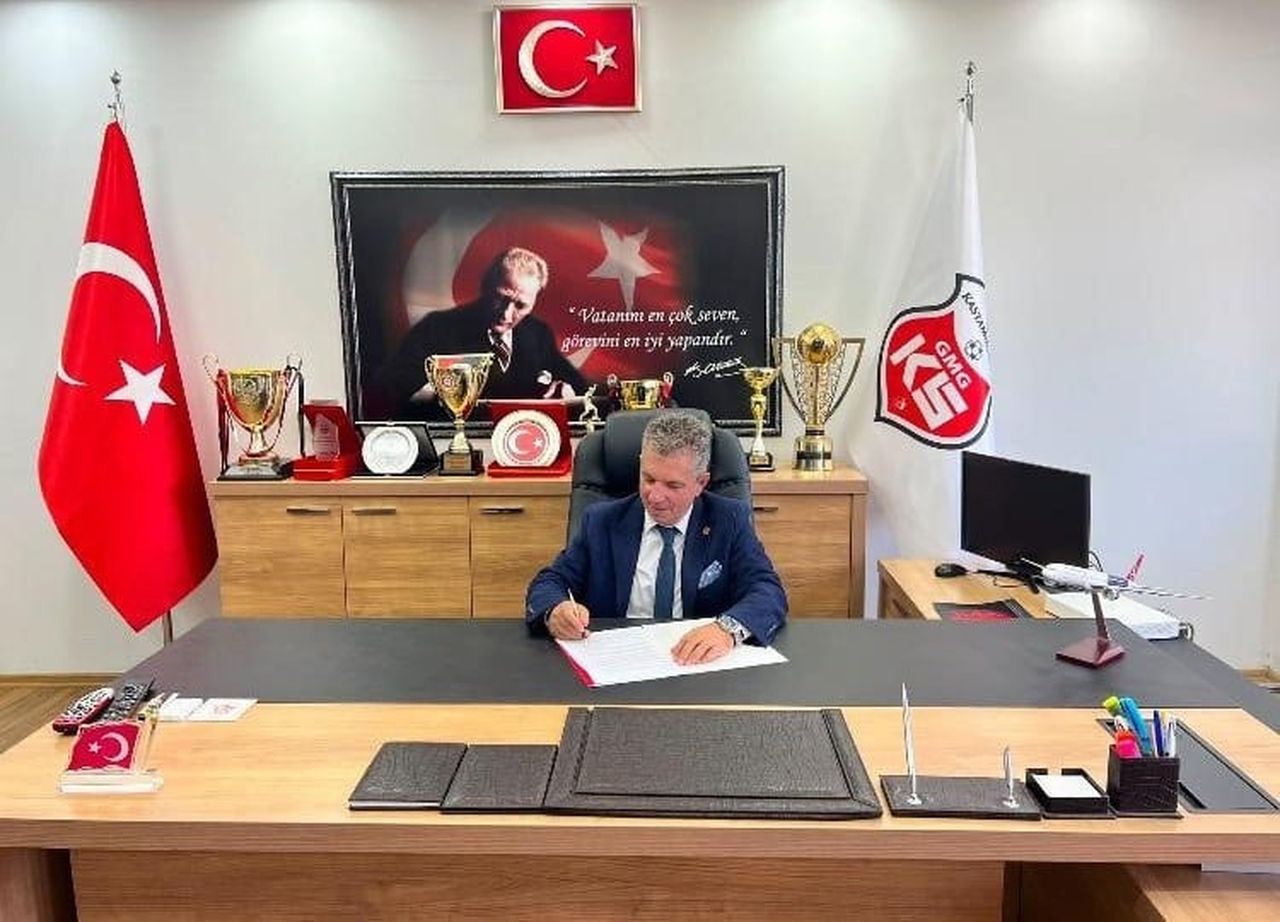 CEVAT ŞENKARDEŞLER (ARŞİV)