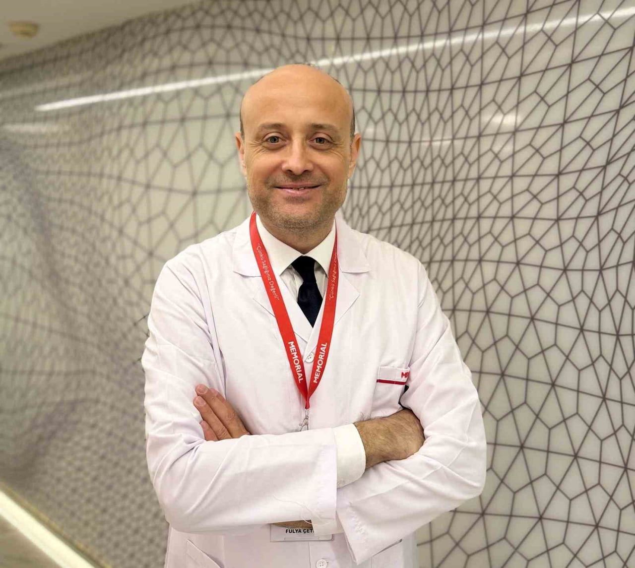 ESTETİK VE PLASTİK CERRAHİ BÖLÜMÜ’NDEN OP. DR. FIRAT ÖZER