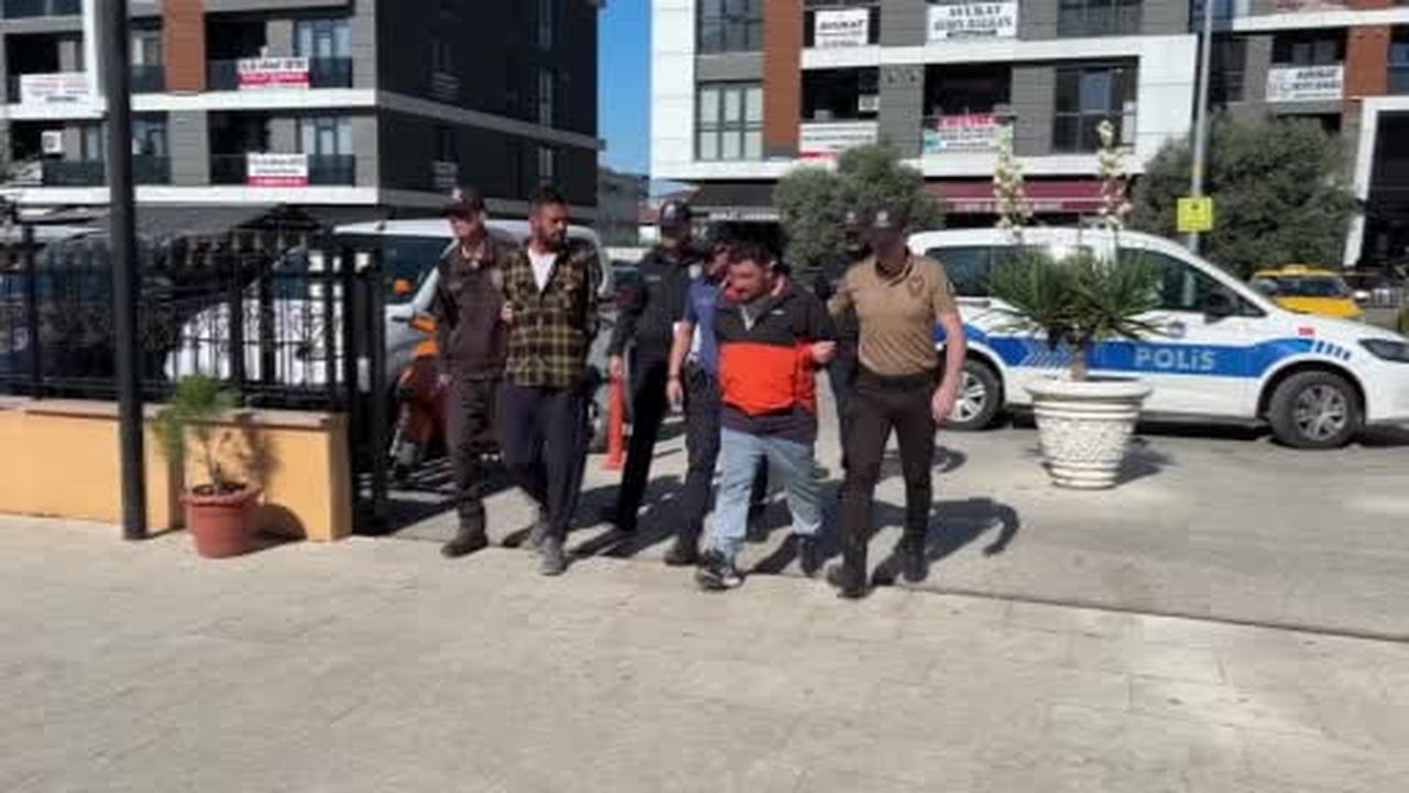 Edirne'de lokanta işletmecisi çifte saldıran 3 şüpheliden 2'si adliyeye sevk edildi