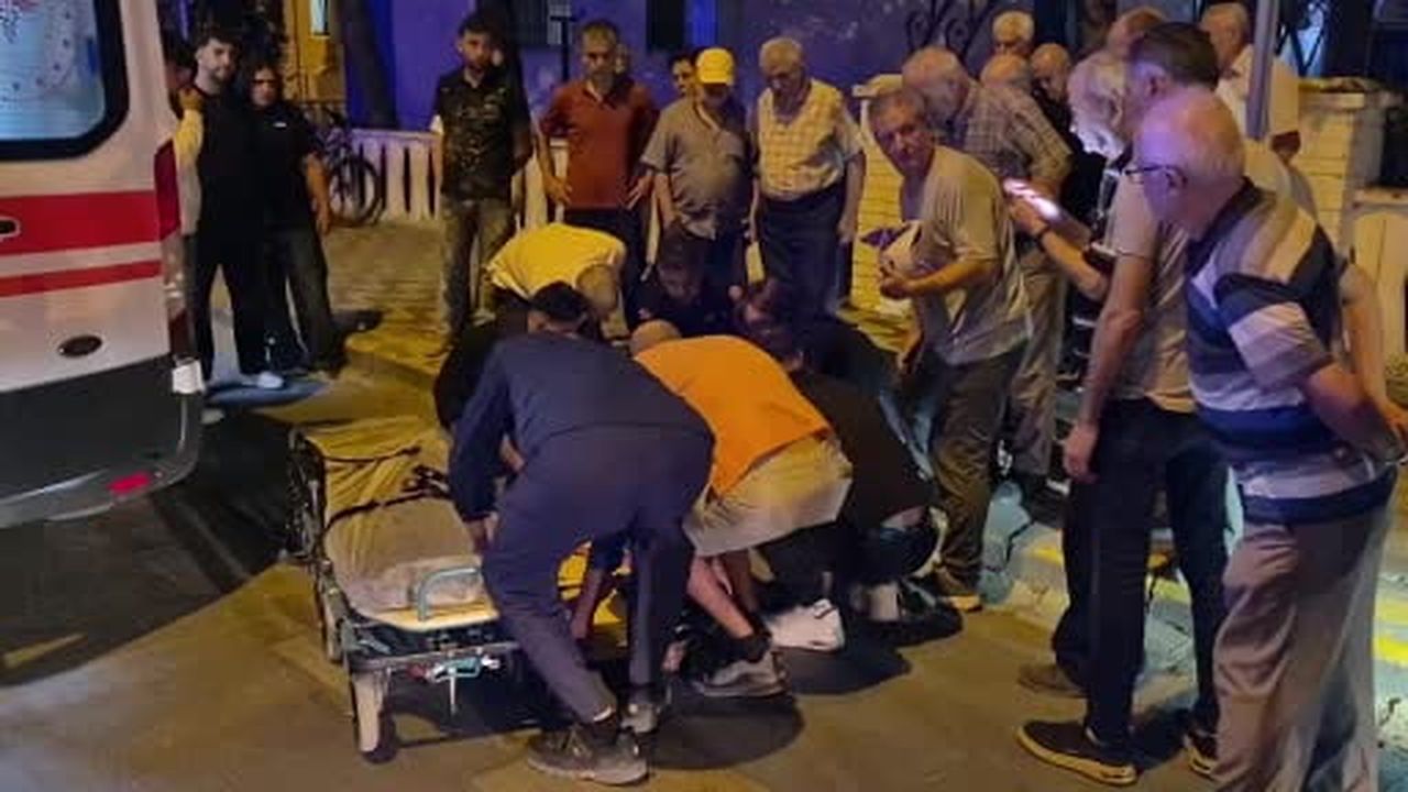 Motosikletin çarptığı yaşlı adam yaralandı
