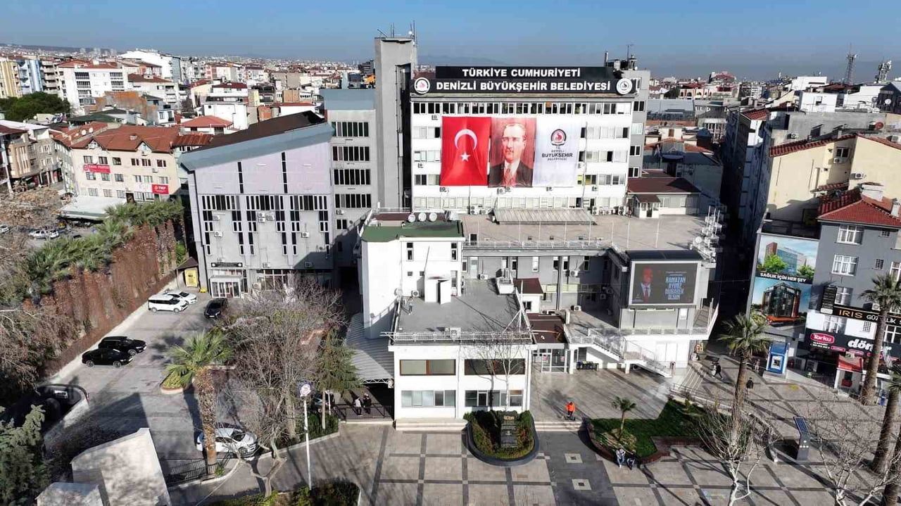 DENİZLİ BÜYÜKŞEHİR BELEDİYESİ’NİN DAR GELİRLİ AİLELER İÇİN SÜRDÜRDÜĞÜ ‘MUTFAK TÜPÜ DESTEĞİ’NDE...