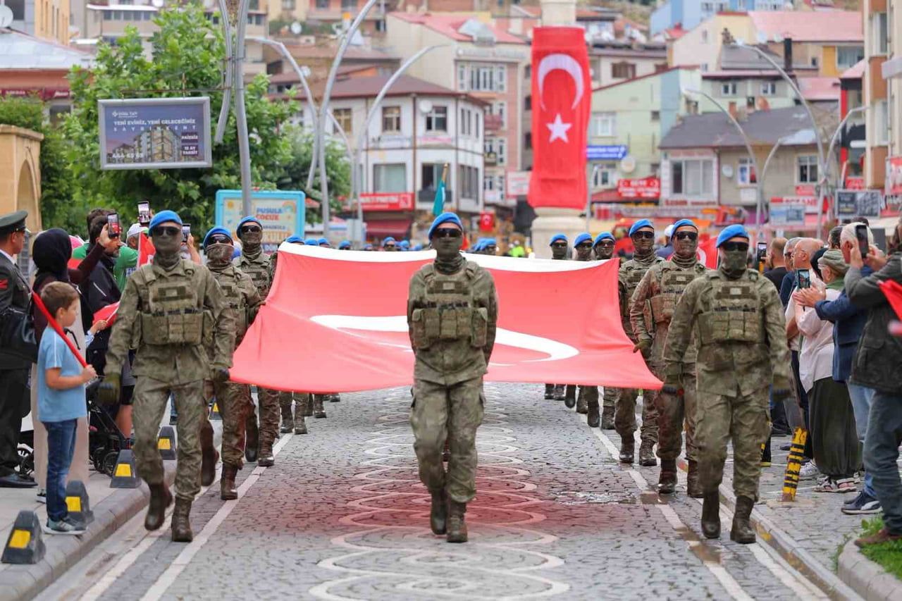 BAYBURT’TA 30 AĞUSTOS ZAFER BAYRAMI COŞKUYLA KUTLANDI