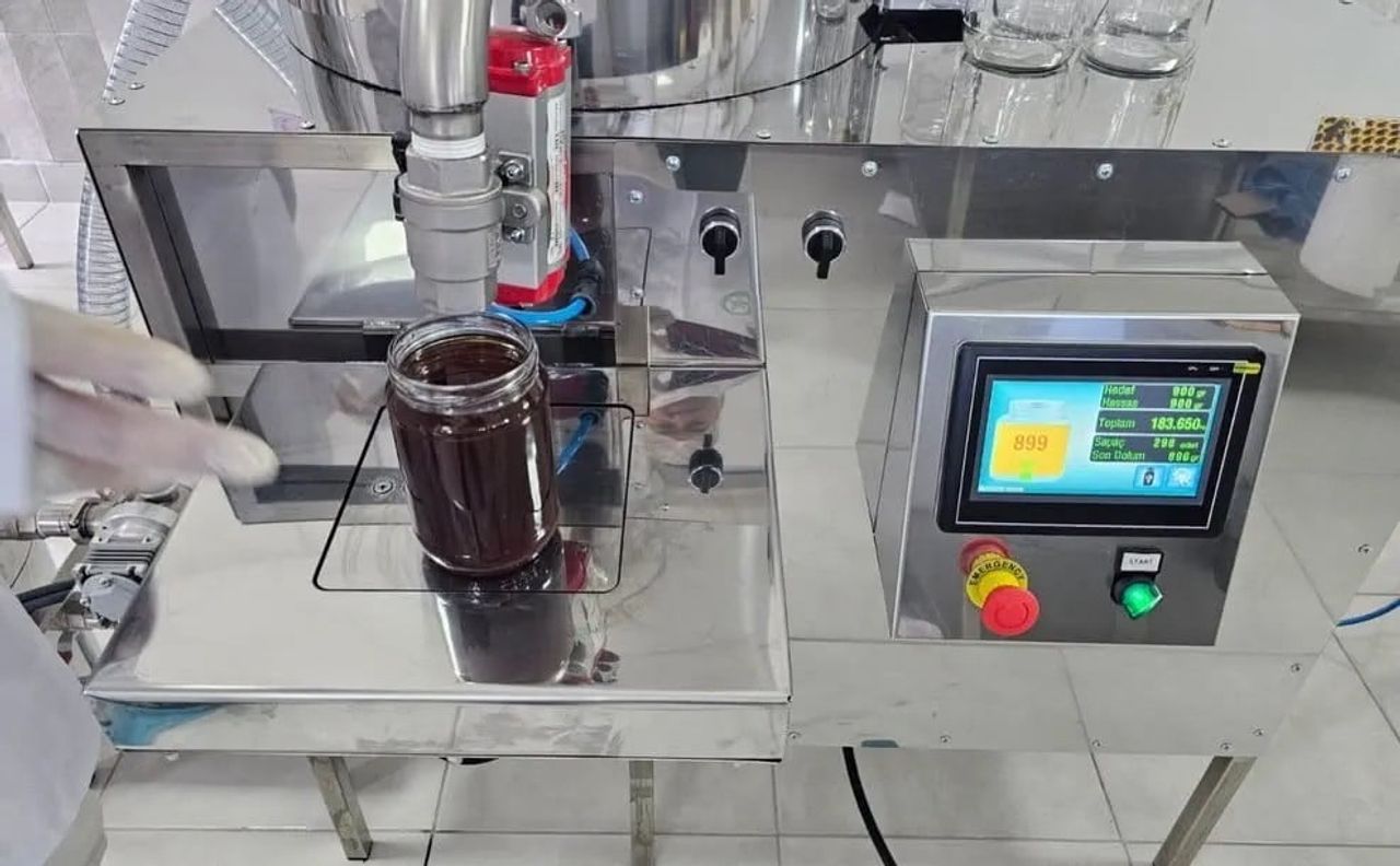 SİNOP ÜNİVERSİTESİ DOĞAL ÜRÜNLER UYGULAMA VE ARAŞTIRMA MERKEZİ BÜNYESİNDE KURULAN BAL DOLUM TESİSİ...