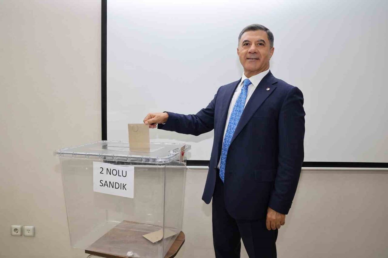 DİYARBAKIR TİCARET BORSASI (DTB) SEÇİMLERİ BAŞLADI. 253 ÜYENİN OY KULLANACAĞI SEÇİMDE MEVCUT...