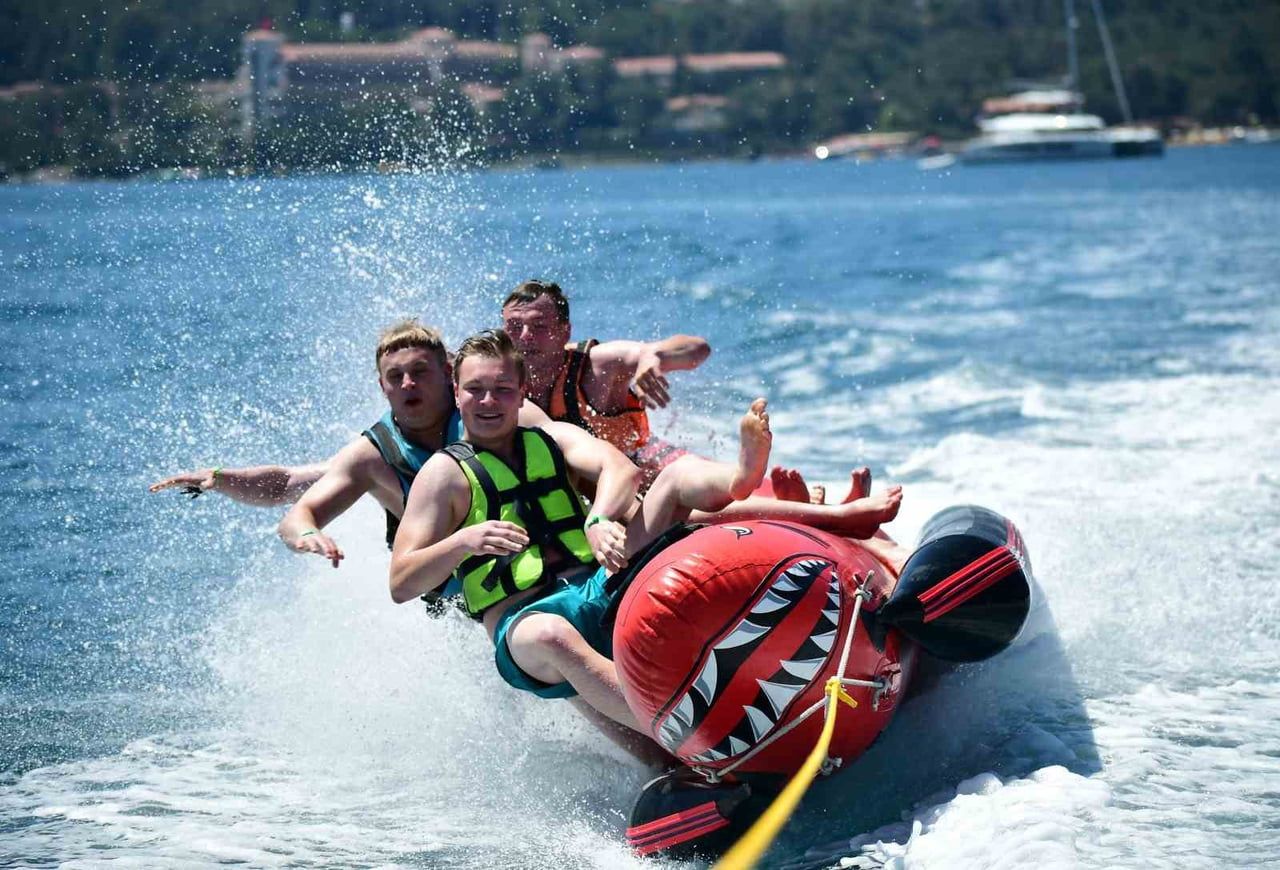 İSTANBUL VE ANTALYA’DAN SONRA EN FAZLA YABANCI TURİST AĞIRLAYAN MUĞLA’YA, 2026 YILININ İLK 7 AYLIK...