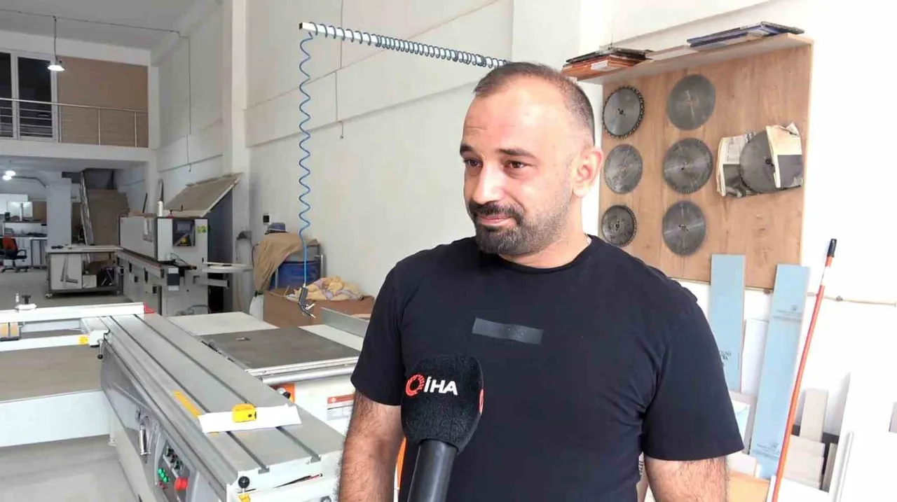 GİRESUN'DA MOBİLYA SEKTÖRÜNDE FAALİYET GÖSTEREN İŞ İNSANI ZAFER GÜNAYDIN, ANKARA'DA BULUNDUĞU...