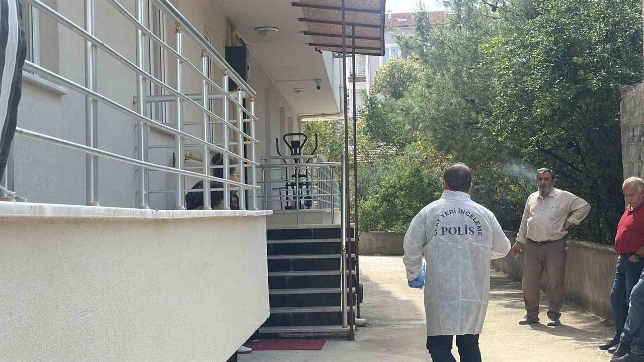 BURDUR’DA BİR APARTMAN DAİRESİNDE BOYA YAPTIĞI SIRADA FENALAŞAN 55 YAŞINDAKİ ADAM, HAYATINI...