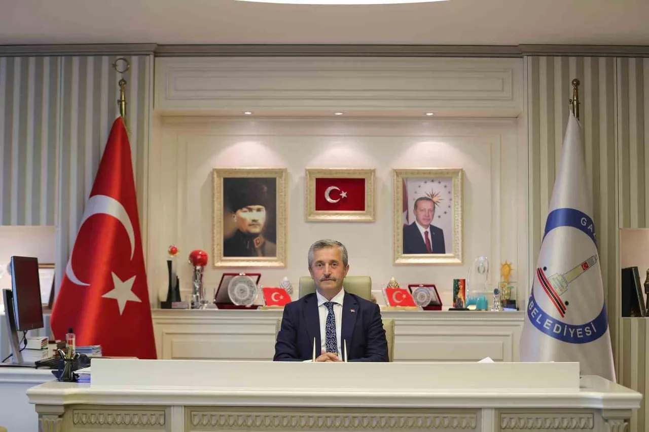 ŞAHİNBEY BELEDİYE BAŞKANI MEHMET TAHMAZOĞLU,  MEVLİD KANDİLİ'Nİ KUTLADI