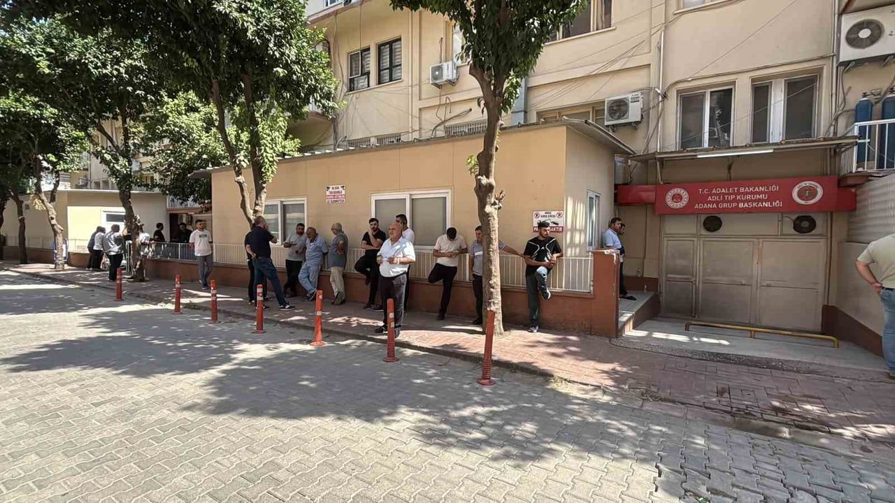 ADANA'NIN CEYHAN İLÇESİNDE 1 BUÇUK AY ÖNCE BOŞANDIĞI ESKİ EŞİ TARAFINDAN ÖLDÜRÜLEN 2 ÇOCUK ANNESİ...