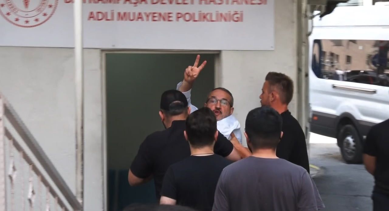 YASA DIŞI BAHİS VE SPOR SUÇLARI SORUŞTURMASI KAPSAMINDA GÖZALTINA ALINAN GALATASARAY TARAFTAR...
