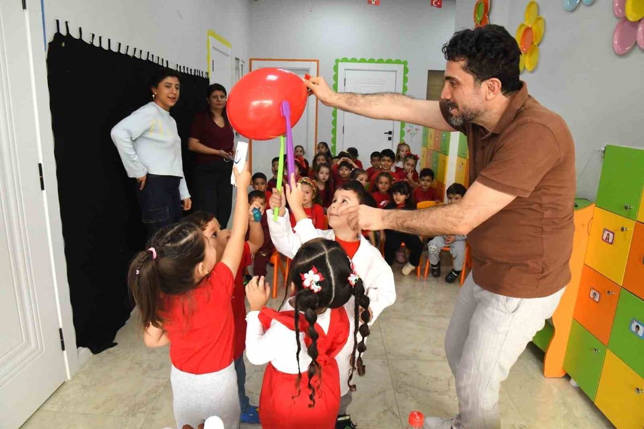 YUNUSEMRE BELEDİYESİ, ÇOCUKLARIN AĞIZ VE DİŞ SAĞLIĞI KONUSUNDA KÜÇÜK YAŞTA BİLİNÇLENMESİNE KATKI...