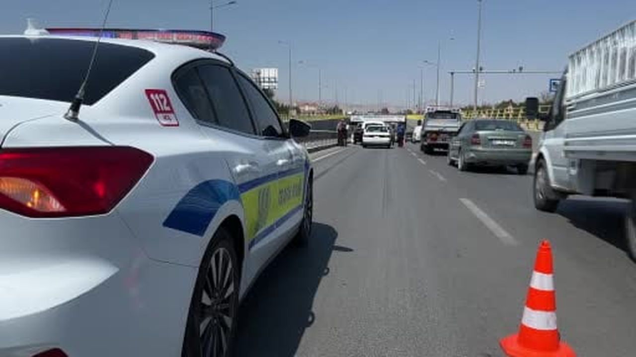 Konya'da altı aracın karıştığı zincirleme kaza: 1 yaralı