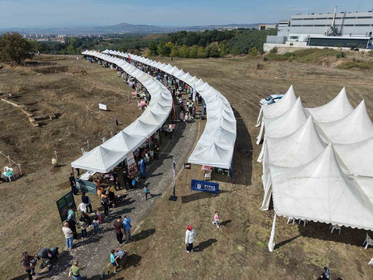 8 BİN 500 YILLIK GEÇMİŞE IŞIK TUTAN FESTİVALİN İLK GÜNÜ, TARİH VE ARKEOLOJİ MERAKLILARININ YANI...