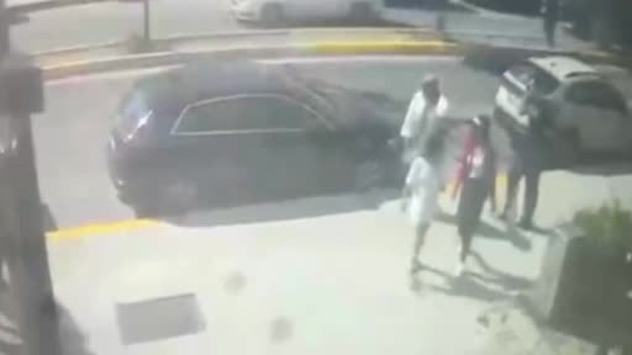 Beylikdüzü'nde 1 buçuk milyonluk hırsızlığa suçüstü: 3 şüpheli yakalandı