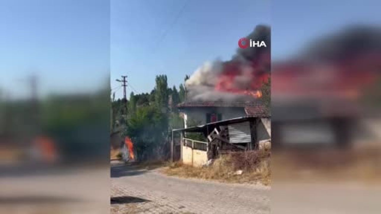 Kütahya'da ev yangını: Tek katlı ev küle döndü