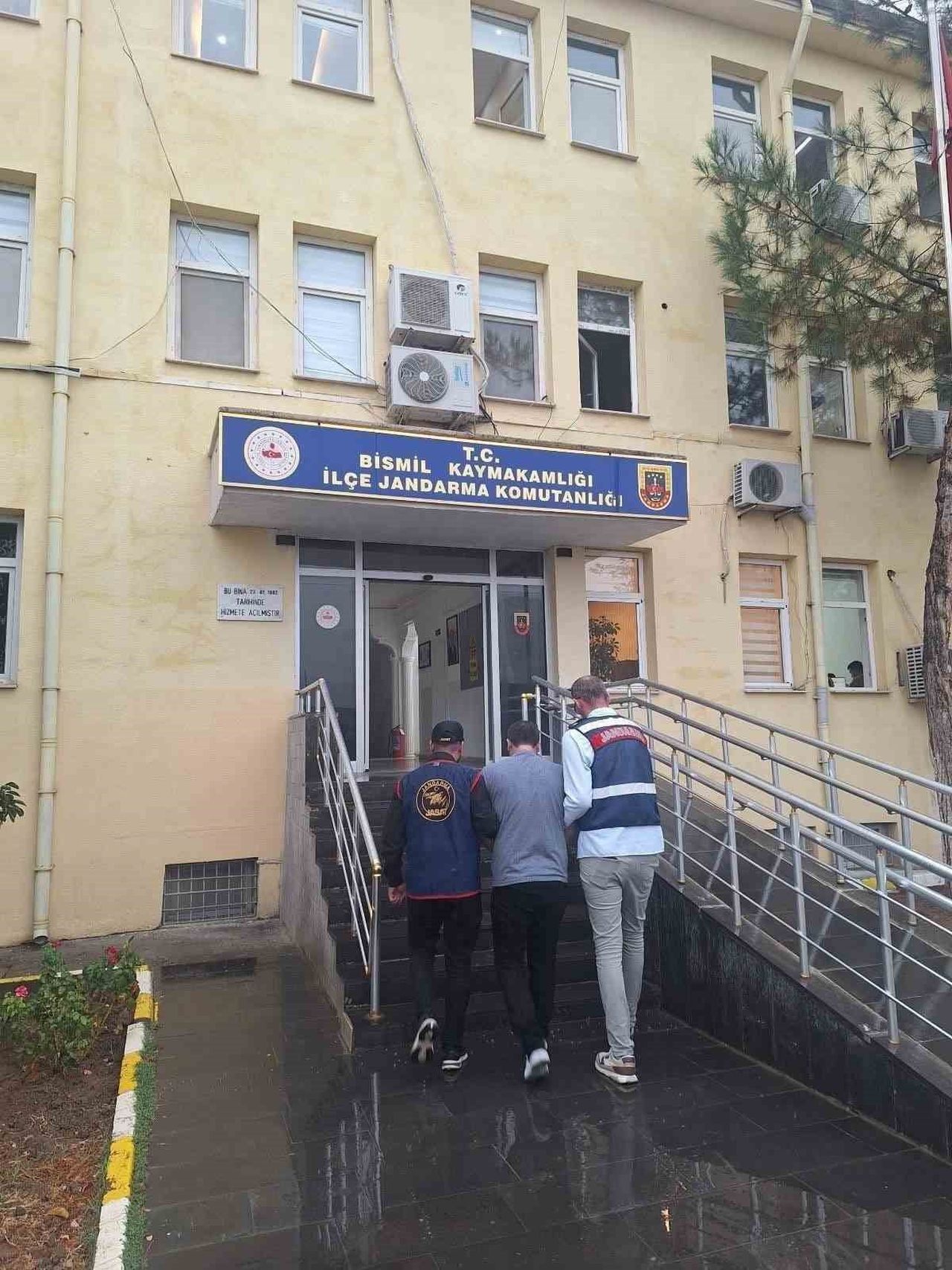 DİYARBAKIR’DA 29 YIL 5 AY KESİNLEŞMİŞ HAPİS CEZASI BULUNAN ŞAHIS, 3 YIL SONRA YAKALANDI.