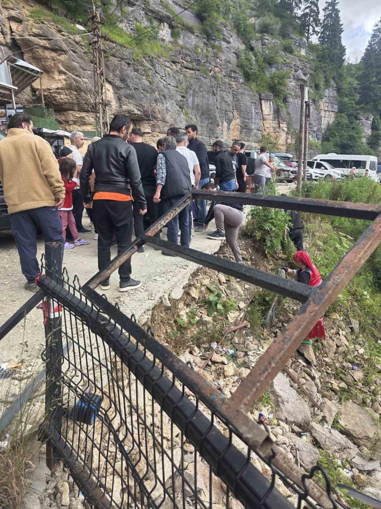 TRABZON'UN DÜZKÖY İLÇESİNDE BULUNAN VE BÖLGENİN ÖNEMLİ TURİZM DESTİNASYONLARINDAN BİRİ OLAN ÇAL...