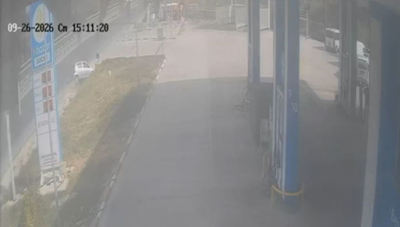 AYDIN'IN SÖKE İLÇESİNDE OTOMOBİLİN AKARYAKIT İSTASYONUNUN İSTİNAT DUVARINA ÇARPMASI SONUCU MEYDANA...