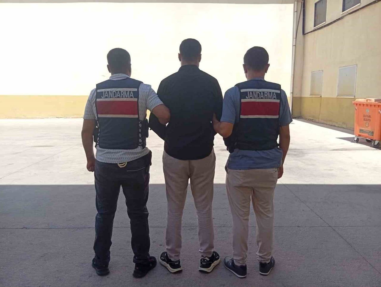 KESİNLEŞMİŞ 14 YIL CEZAYLA ARANAN ŞAHIS YAKALANDI
