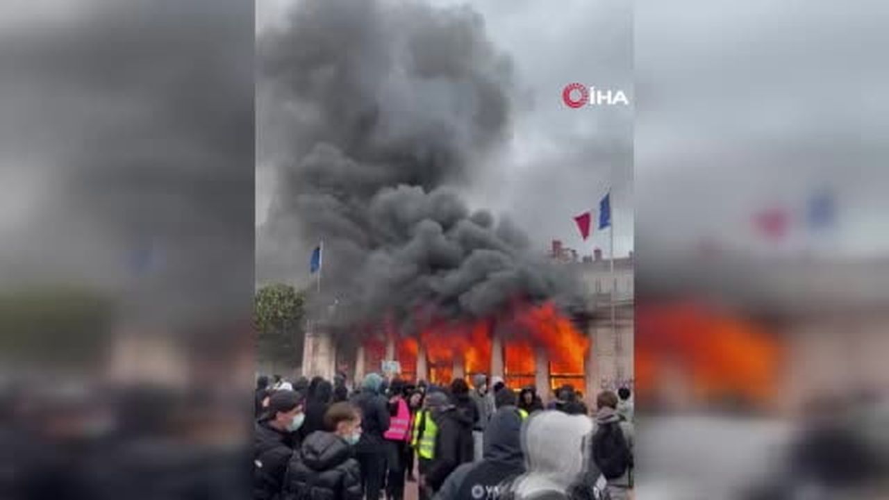 Fransa’da Sarı Yelekliler hareketinin yeniden canlandırılması çağrısıyla başlayan ve hayat...