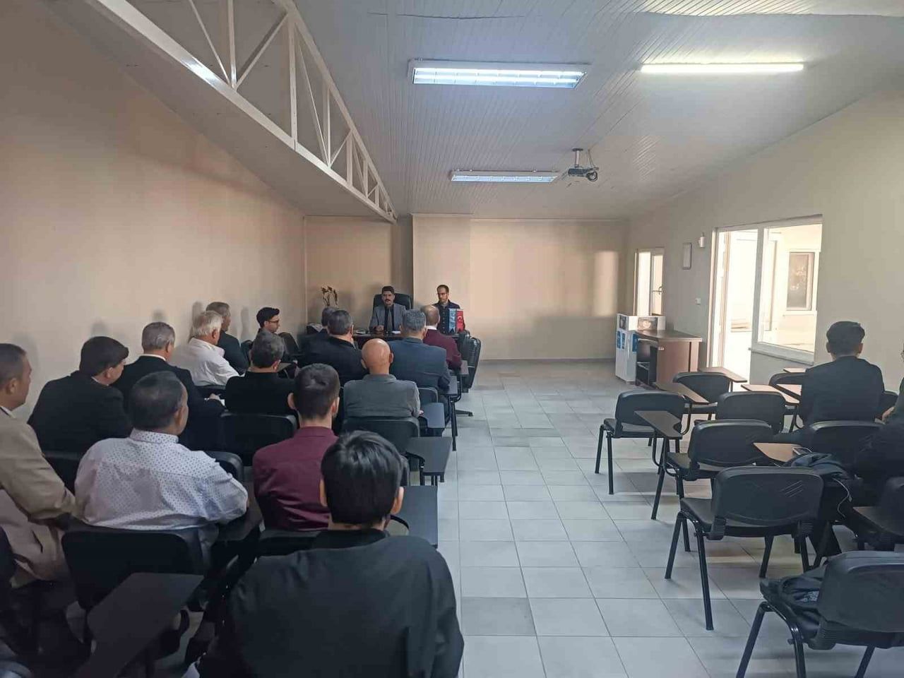 AYDIN’IN YENİPAZAR İLÇESİNDE İLÇE MÜFTÜLÜĞÜ PERSONELİNİN KATILIMIYLA AYLIK MUTAT TOPLANTI...