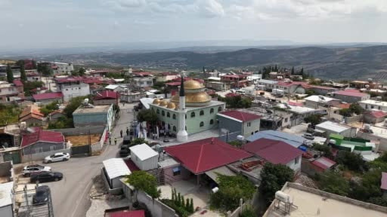 Asrın felaketinin ardından Hatay'da inşa edilen 135'inci cami ibadete açıldı
