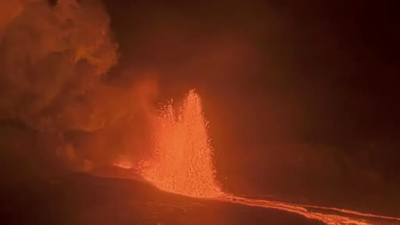 ABD'nin Hawaii Adası'nda Aralık 2024'ten bu yana aktif olan Kilauea Yanardağı, 53'üncü patlayarak...